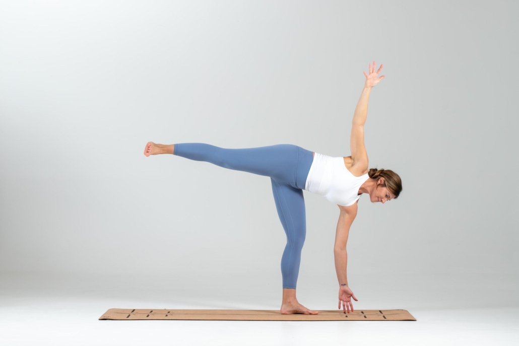 5 tips for Half-Moon pose - Ekhart Yoga
