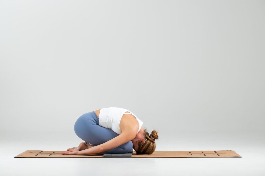 How To Do Child's Pose | Complete Step-By-Step Guide With Common ...